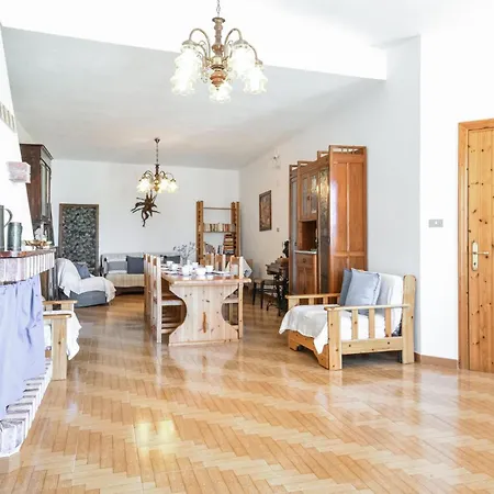 Lovely In With House A Mountain View 4* Arbus