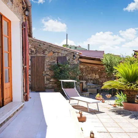 Lovely In With House A Mountain View Arbus